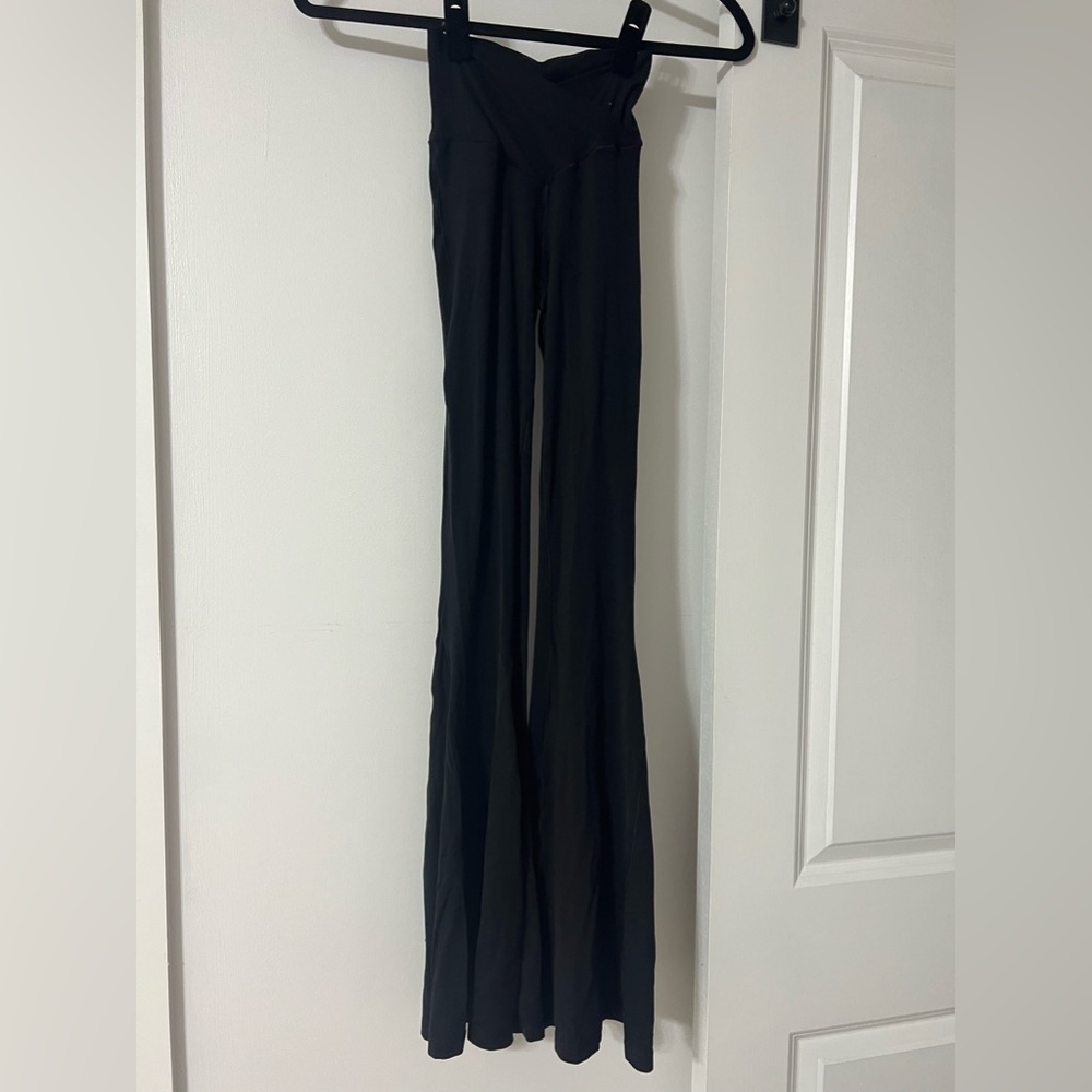 Aerie offline flares size XS